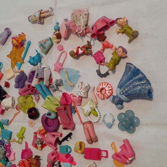 Polly Pocket dolls, clothes and accessories and misc other size items - Picture 5 of 5
